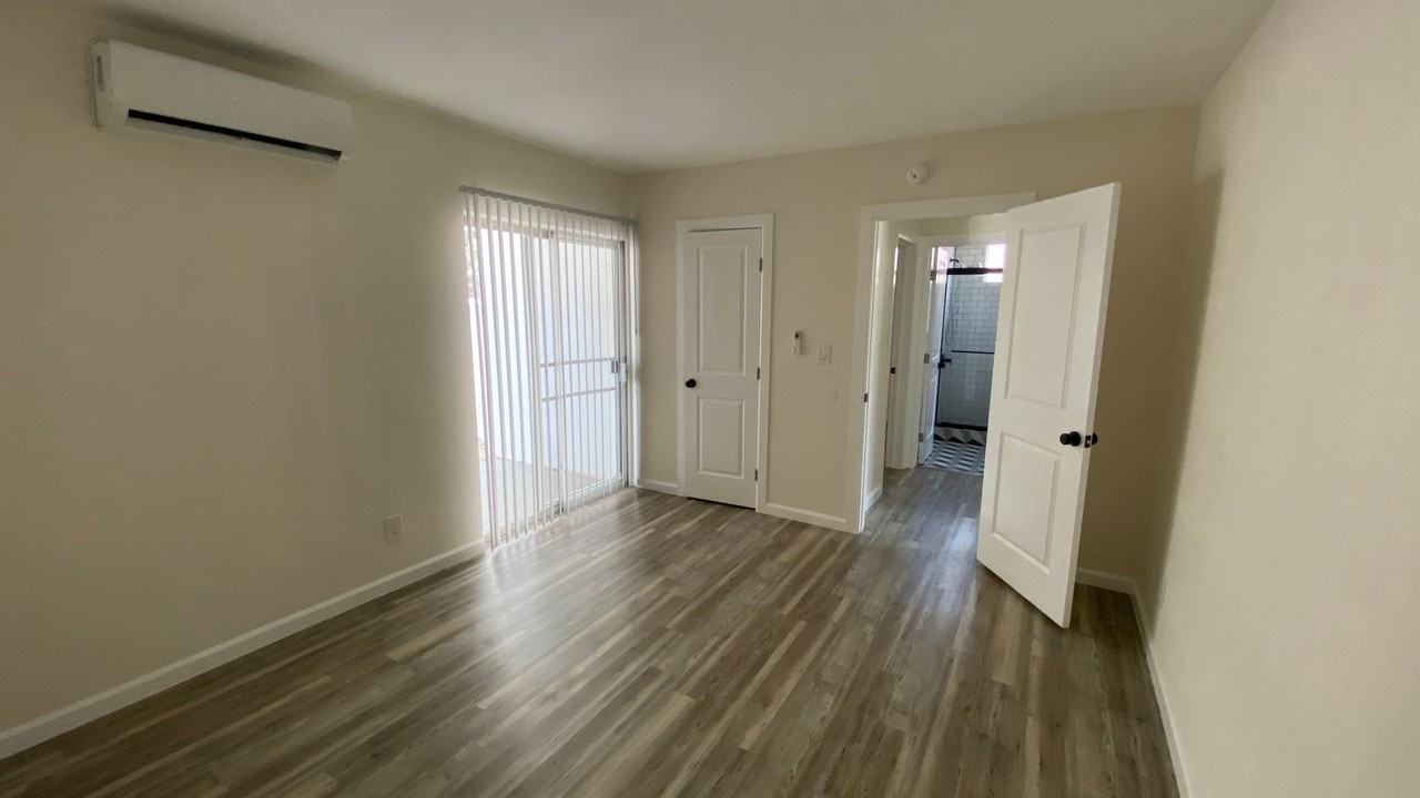 5642 Klump Ave. - Photo 5 of 14