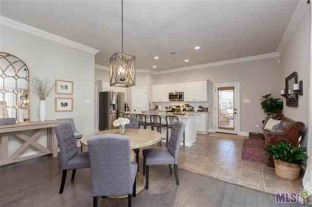 9068 Falling Oak Dr - Photo 3 of 18