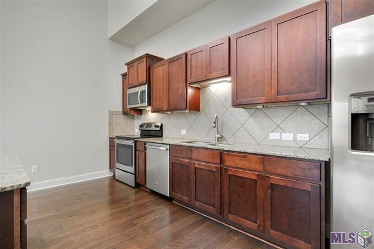 13869 Stone Gate Dr - Photo 3 of 17