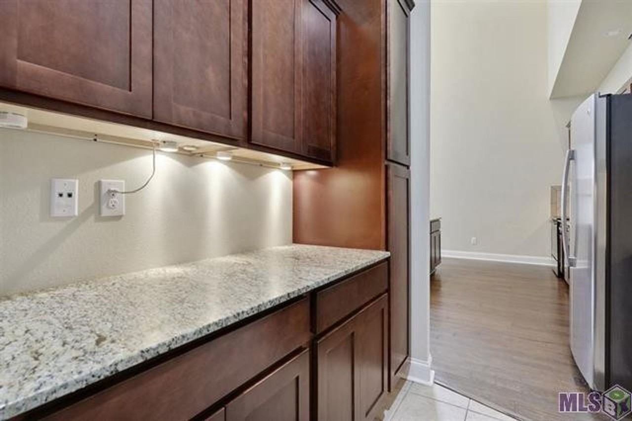 13869 Stone Gate Dr - Photo 4 of 17