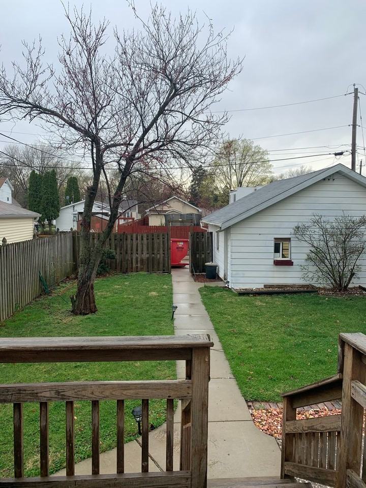 2204 42nd St - Photo 3 of 14