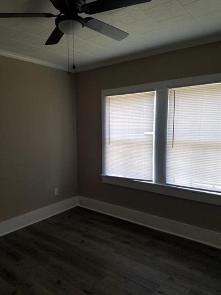 431 Columbus St - Photo 3 of 9