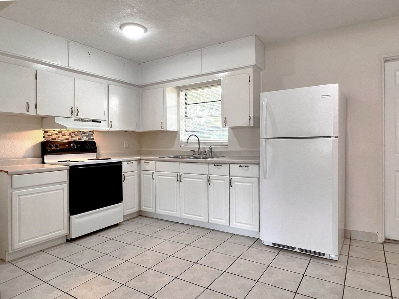 120 3rd Jpv St - Photo 5 of 23