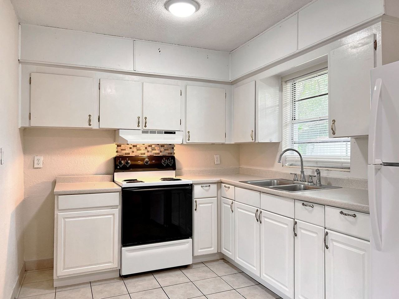 120 3rd Jpv St - Photo 6 of 23