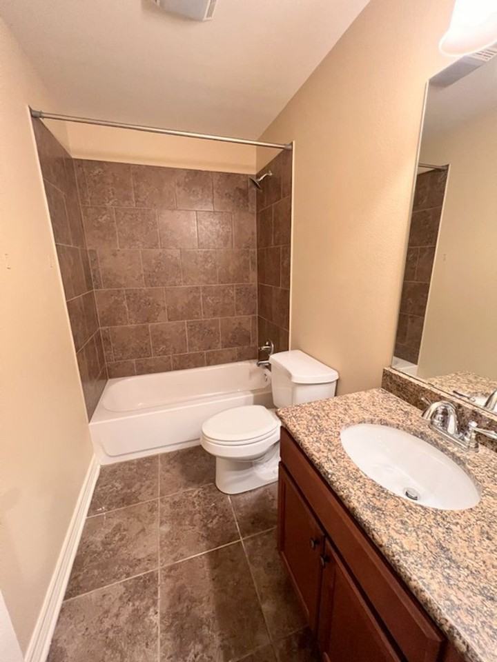 612 Bloomington Ln - Photo 6 of 13