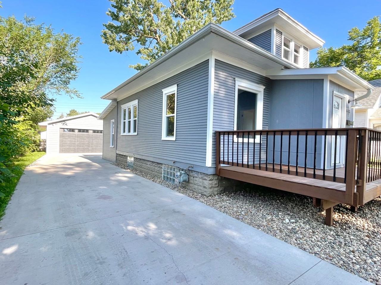 603 S Hawthorne Ave - Photo 3 of 35