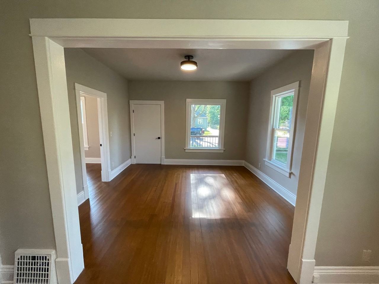 603 S Hawthorne Ave - Photo 7 of 35