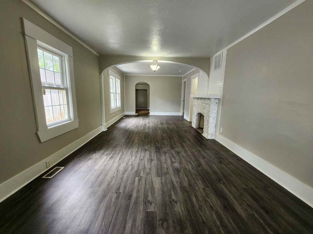 1507 E Blaine St - Photo 3 of 22