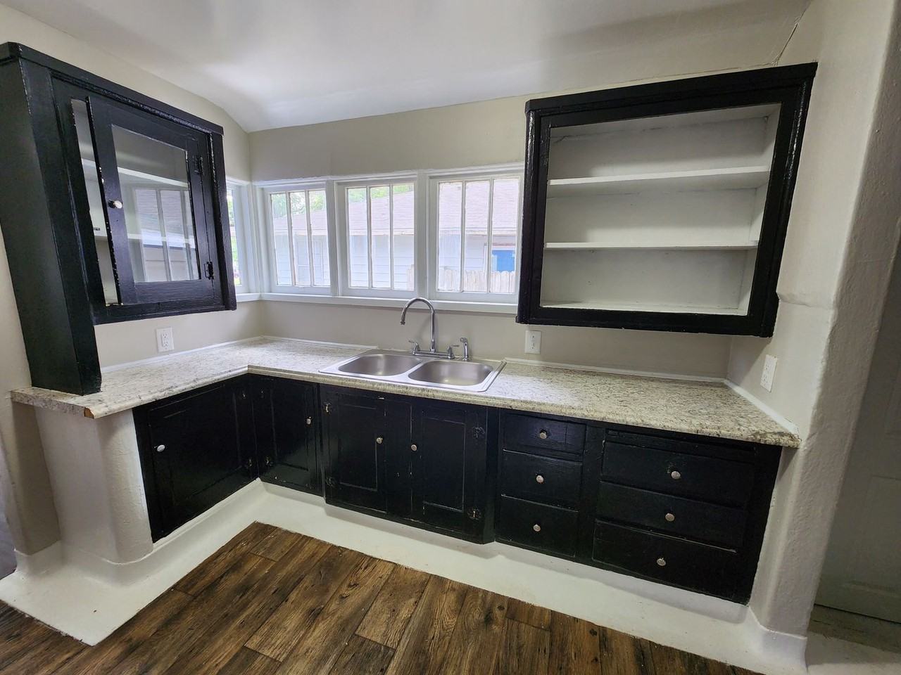 1507 E Blaine St - Photo 7 of 22