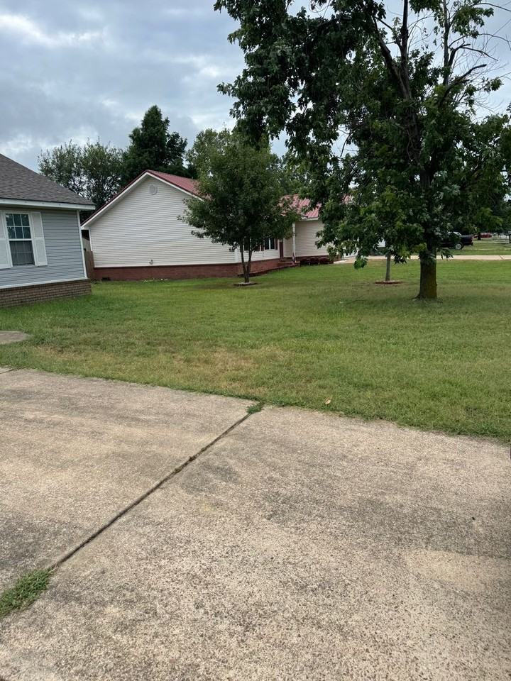 109 Summer Leigh Cv - Photo 2 of 14