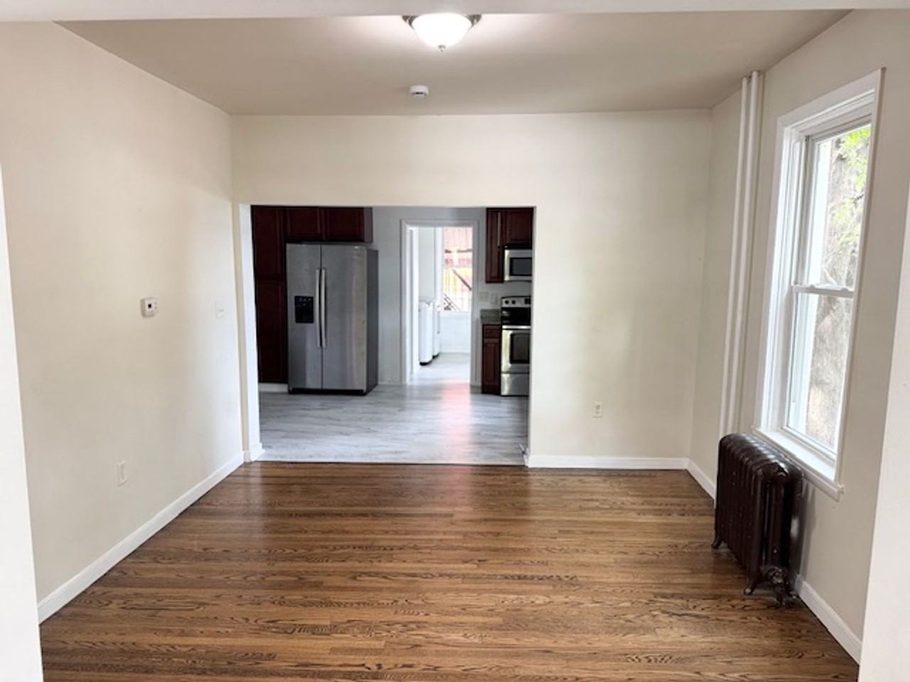 541 N Plum St - Photo 3 of 23