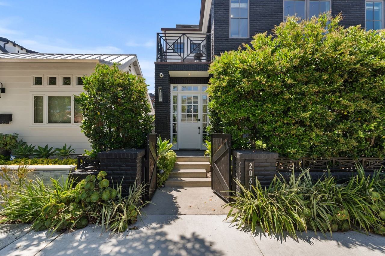 2037 E Ocean Blvd - Photo 7 of 50