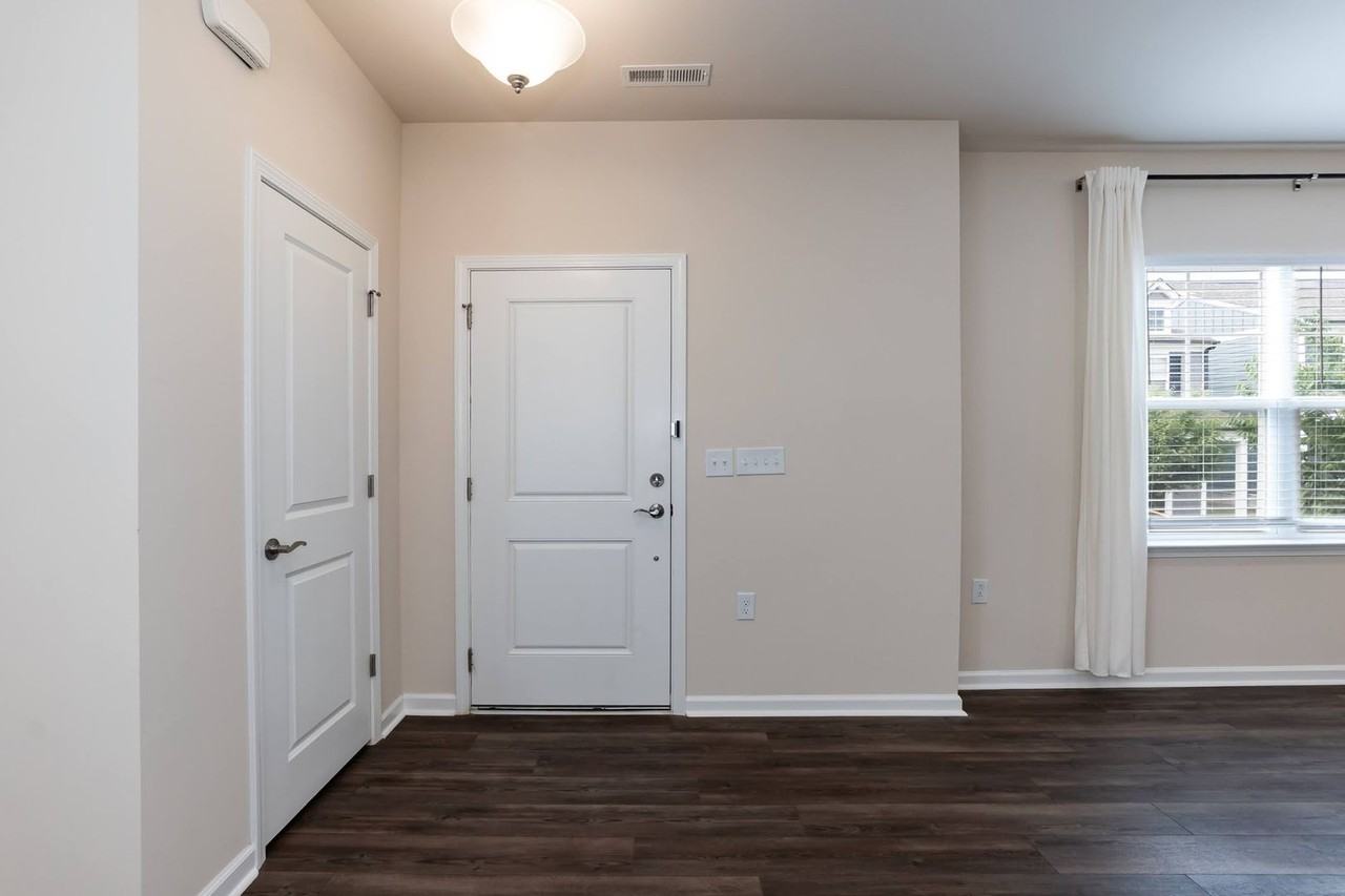 5717 Volos Ave - Photo 7 of 25