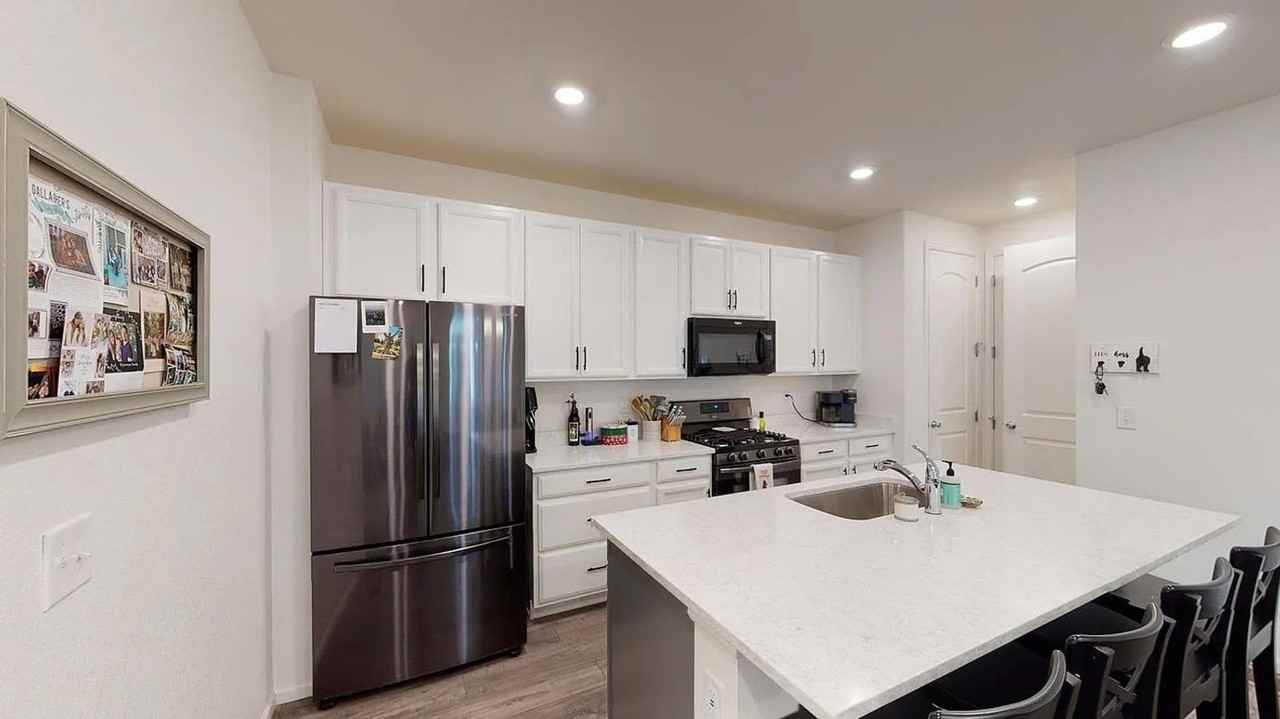 6060 N Netherland Ct - Photo 6 of 19