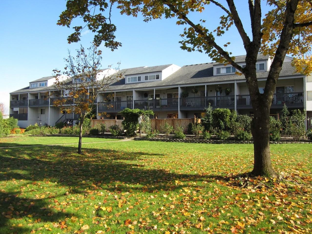 311 Ne 85th St - Photo 2 of 20