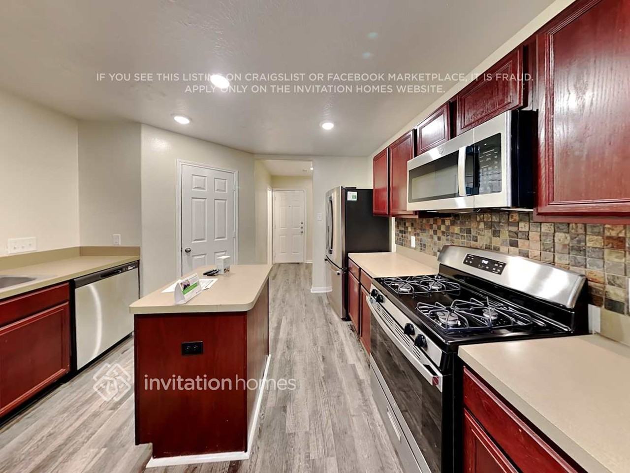 8670 Chaletford Dr - Photo 6 of 21