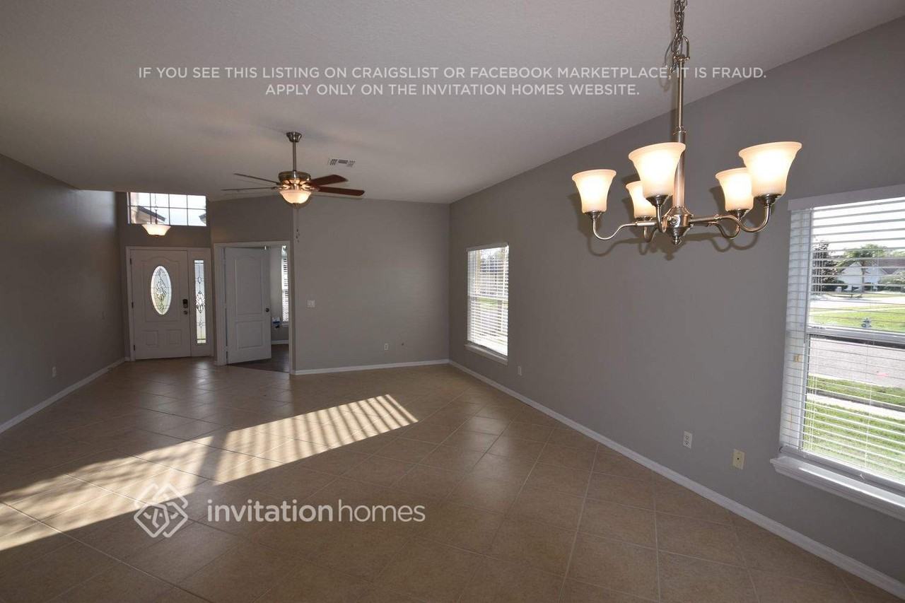 11261 Moonshine Creek Cir - Photo 2 of 14