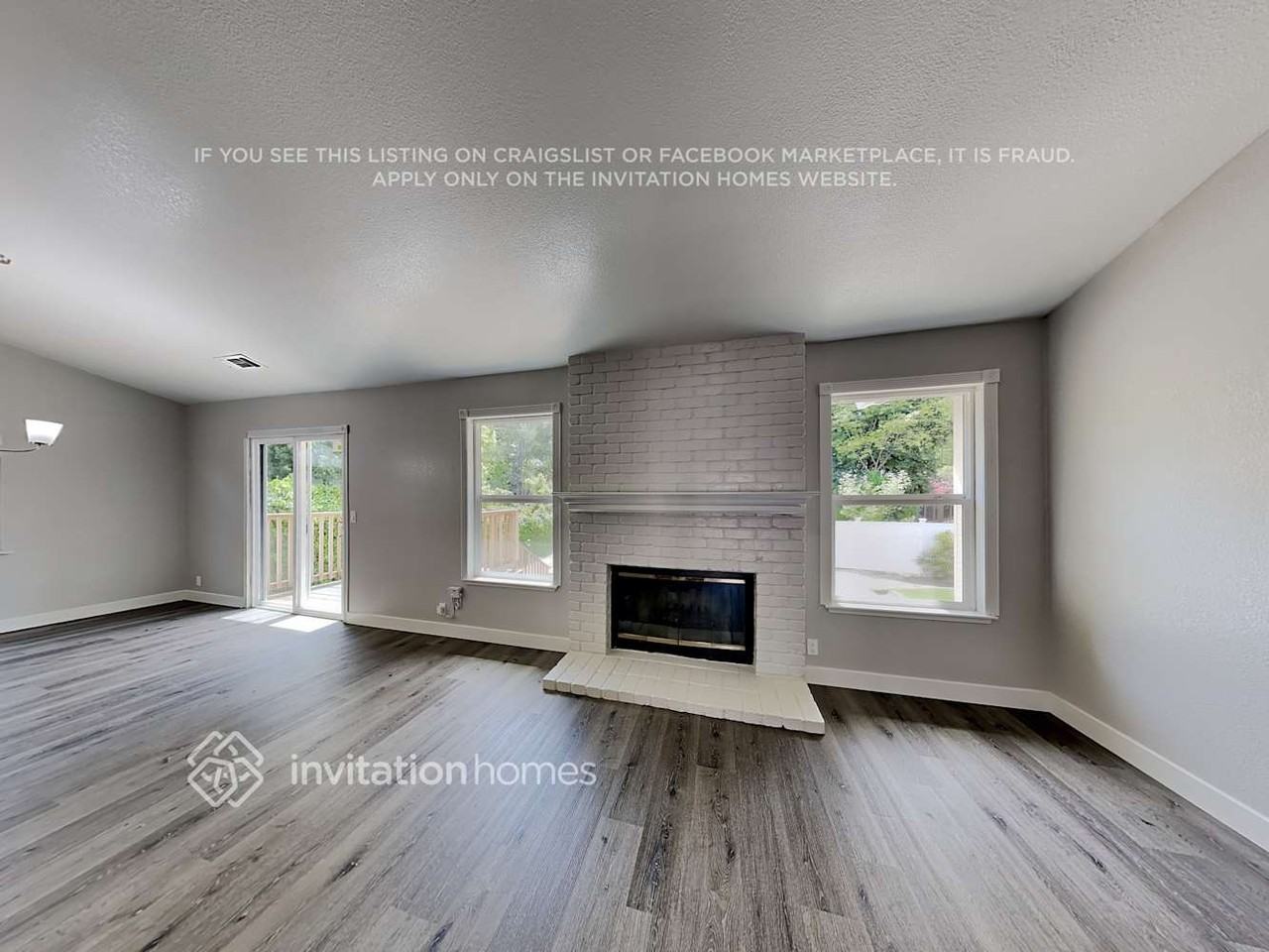 2701 Hillcrest Dr - Photo 3 of 22