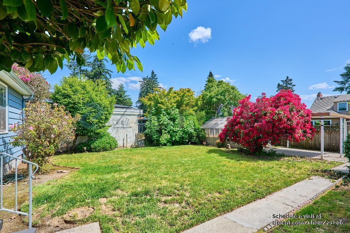 3920 Ne 37th Ave - Photo 4 of 30