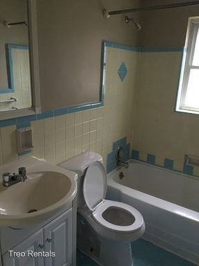 6924 Jefferson St - Photo 2 of 6