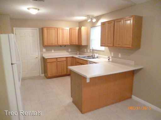 8921 Arrowcreek Dr - Photo 3 of 9