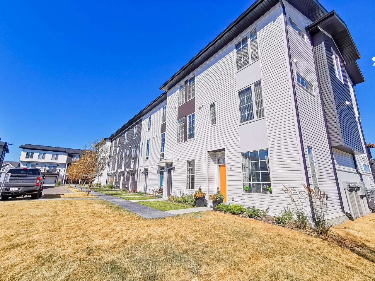 40 Walgrove Common Southeast - Photo 2 of 20