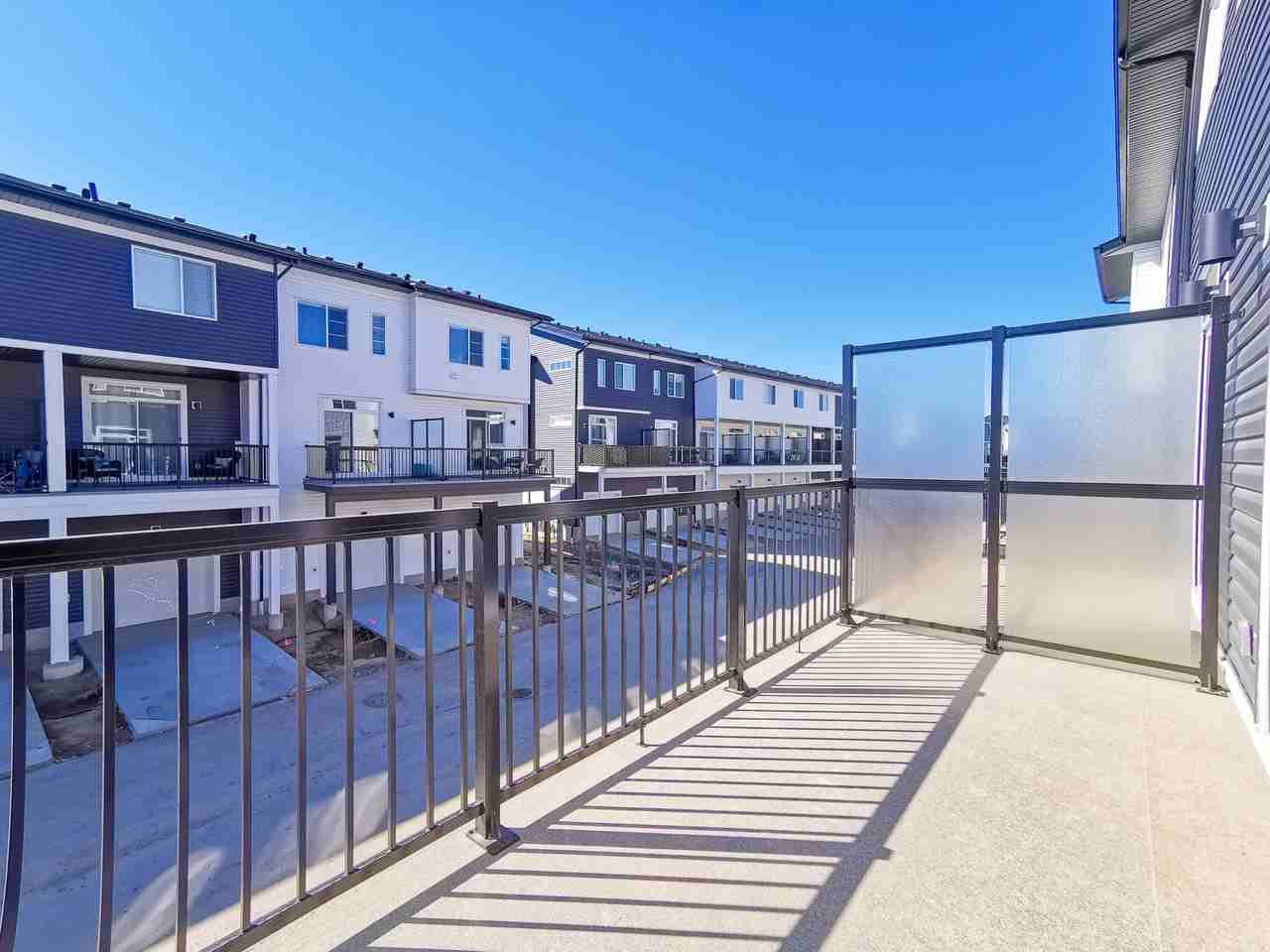 40 Walgrove Common Southeast - Photo 3 of 20