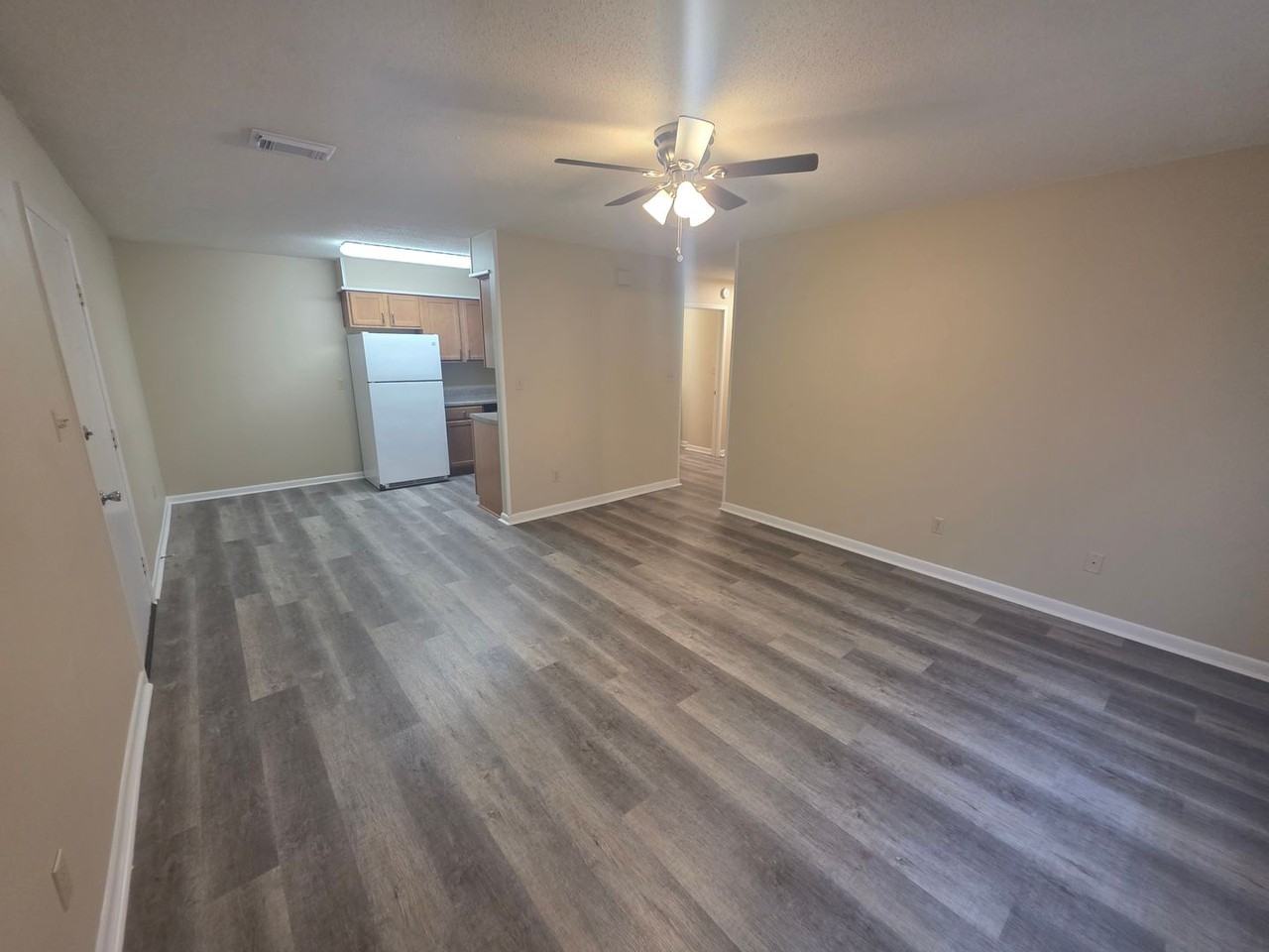 117 Alder Ave Se - Photo 6 of 16