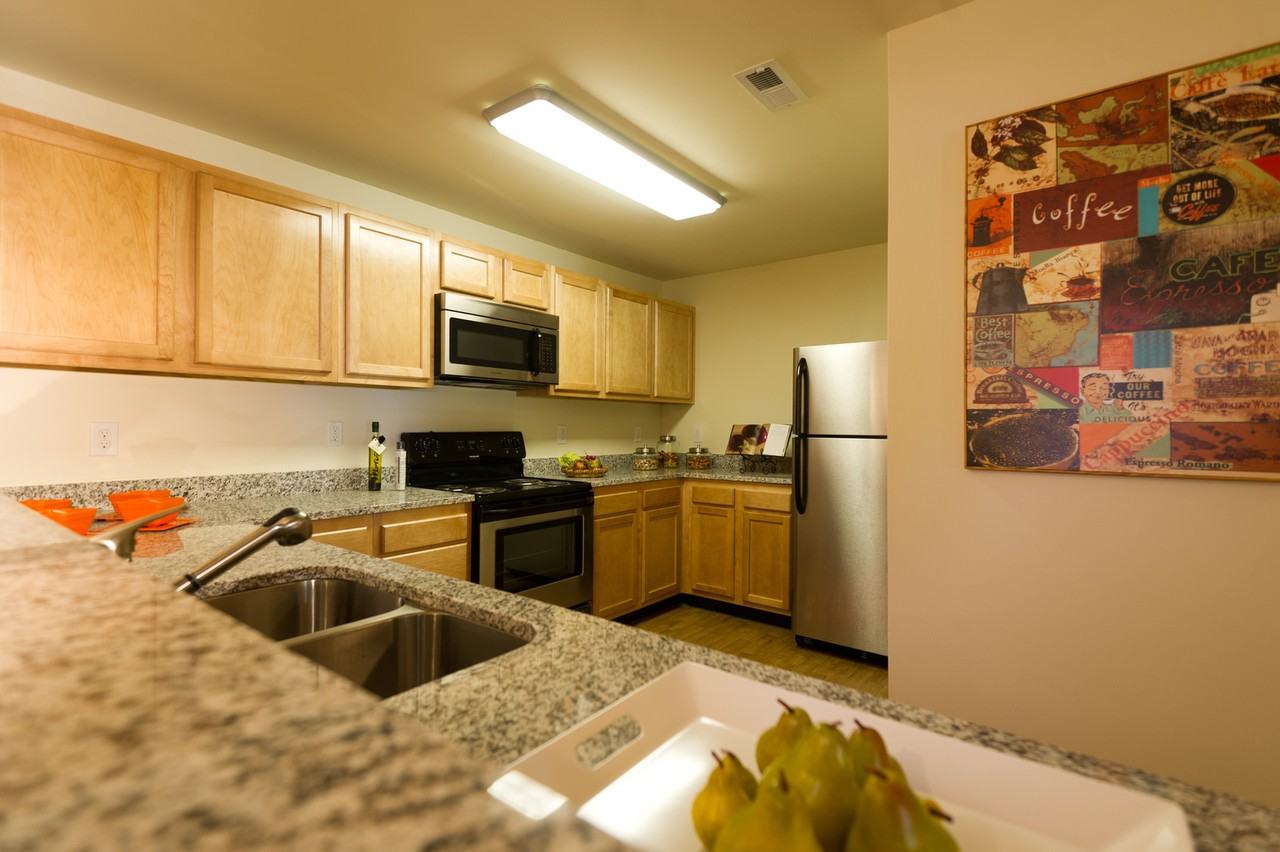 Lakewood Park Apartments - Photo 4 of 11