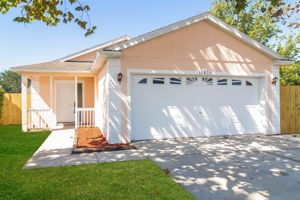 featured image of 13500 Glasser Ave