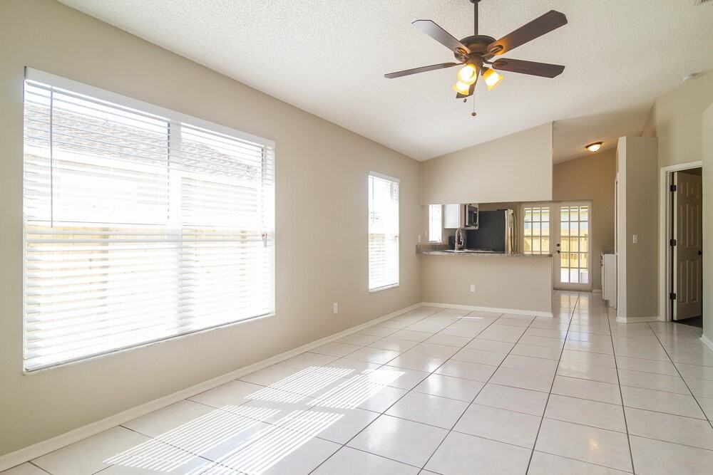 13500 Glasser Ave - Photo 2 of 15