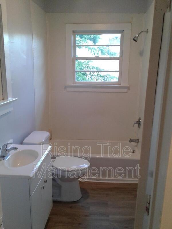 220 58th St - Photo 4 of 14