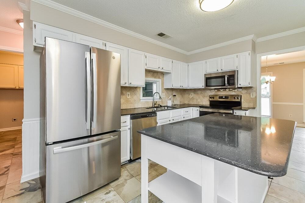 2703 Misty Woods Cv N - Photo 7 of 17