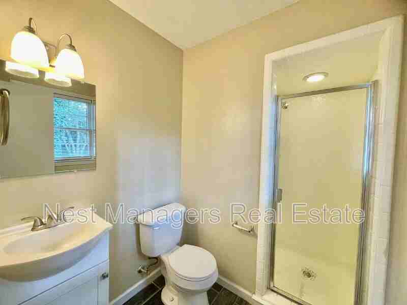 6244 Milford Rd - Photo 6 of 21