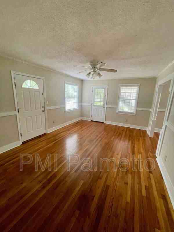320 Culler St - Photo 3 of 21