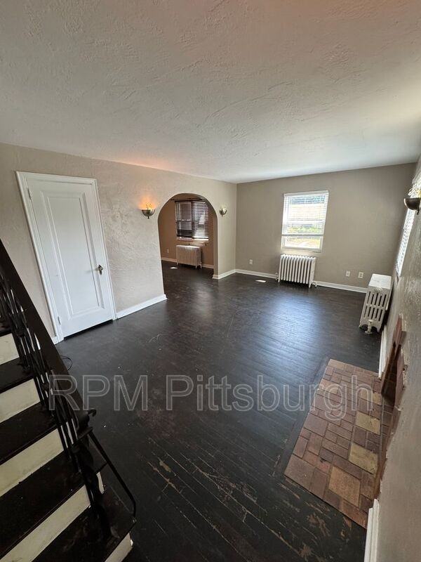 2819 Morlock St - Photo 2 of 13