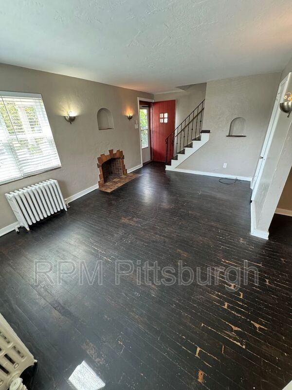 2819 Morlock St - Photo 3 of 13