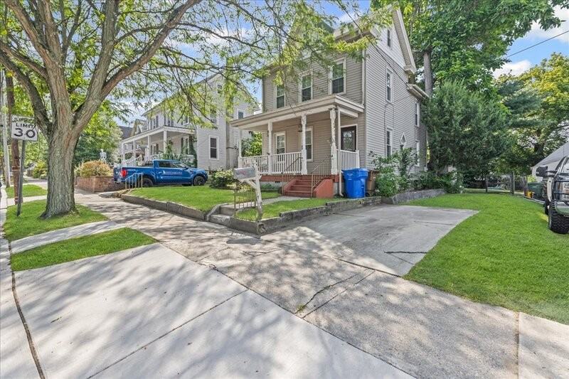 1613 Kings Hwy - Photo 2 of 27