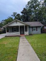 featured image of 1920 Lloyd St