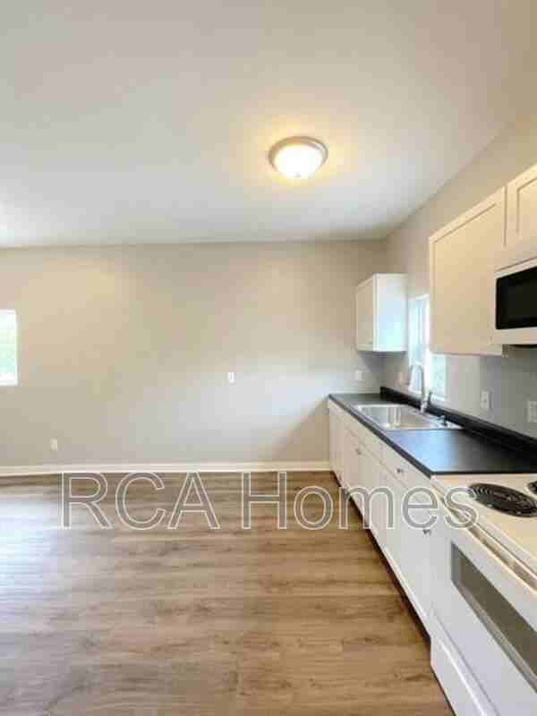 3519 Balsam Ave - Photo 3 of 11