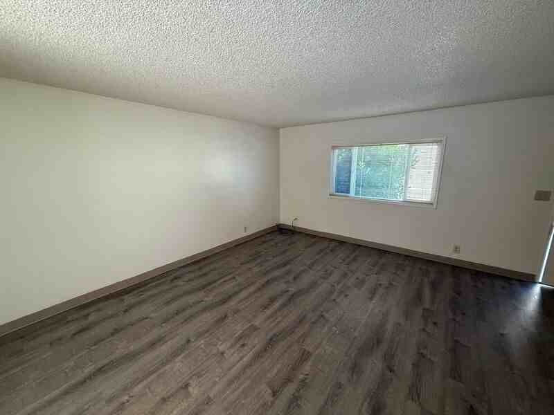 2180 Lancaster Dr Ne - Photo 3 of 26