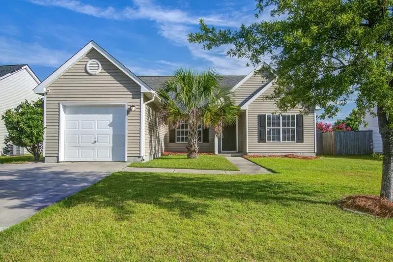 109 Dovetail Cir #A - Photo 2 of 26