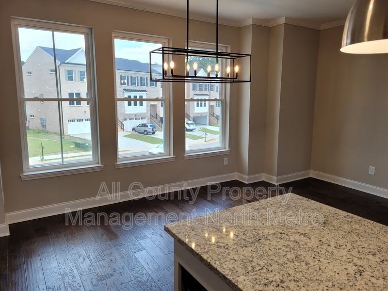 4890 Wil Ray Ln - Photo 4 of 16