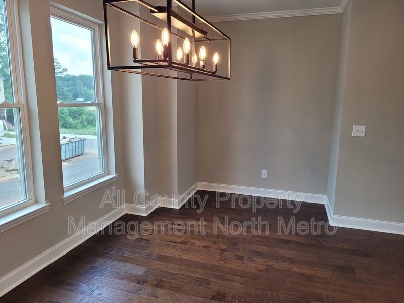 4890 Wil Ray Ln - Photo 5 of 16