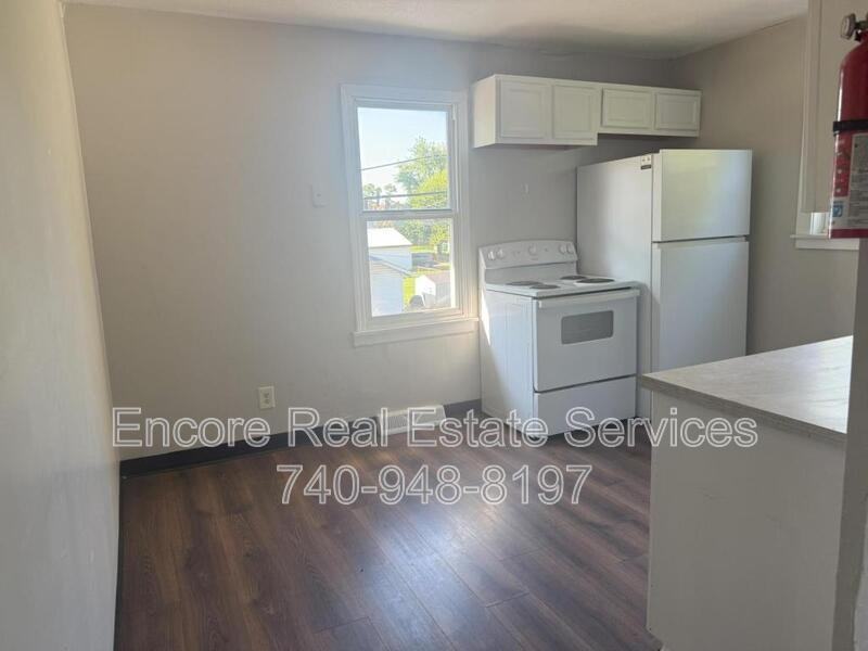 144 1/2 S 3rd St - Photo 5 of 10