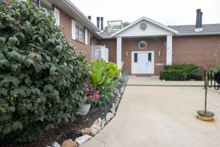 202 W Ash - Photo 1 of 1