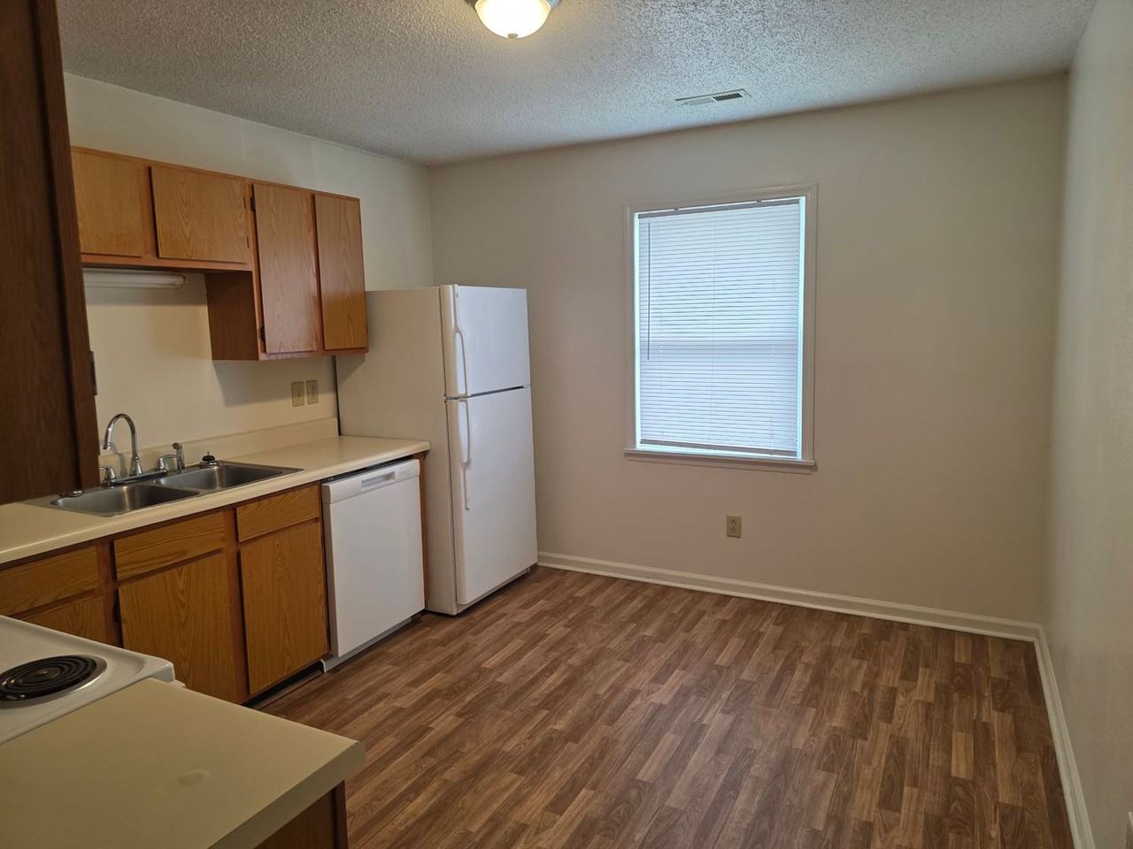 26 Mustang Ct #C - Photo 3 of 11