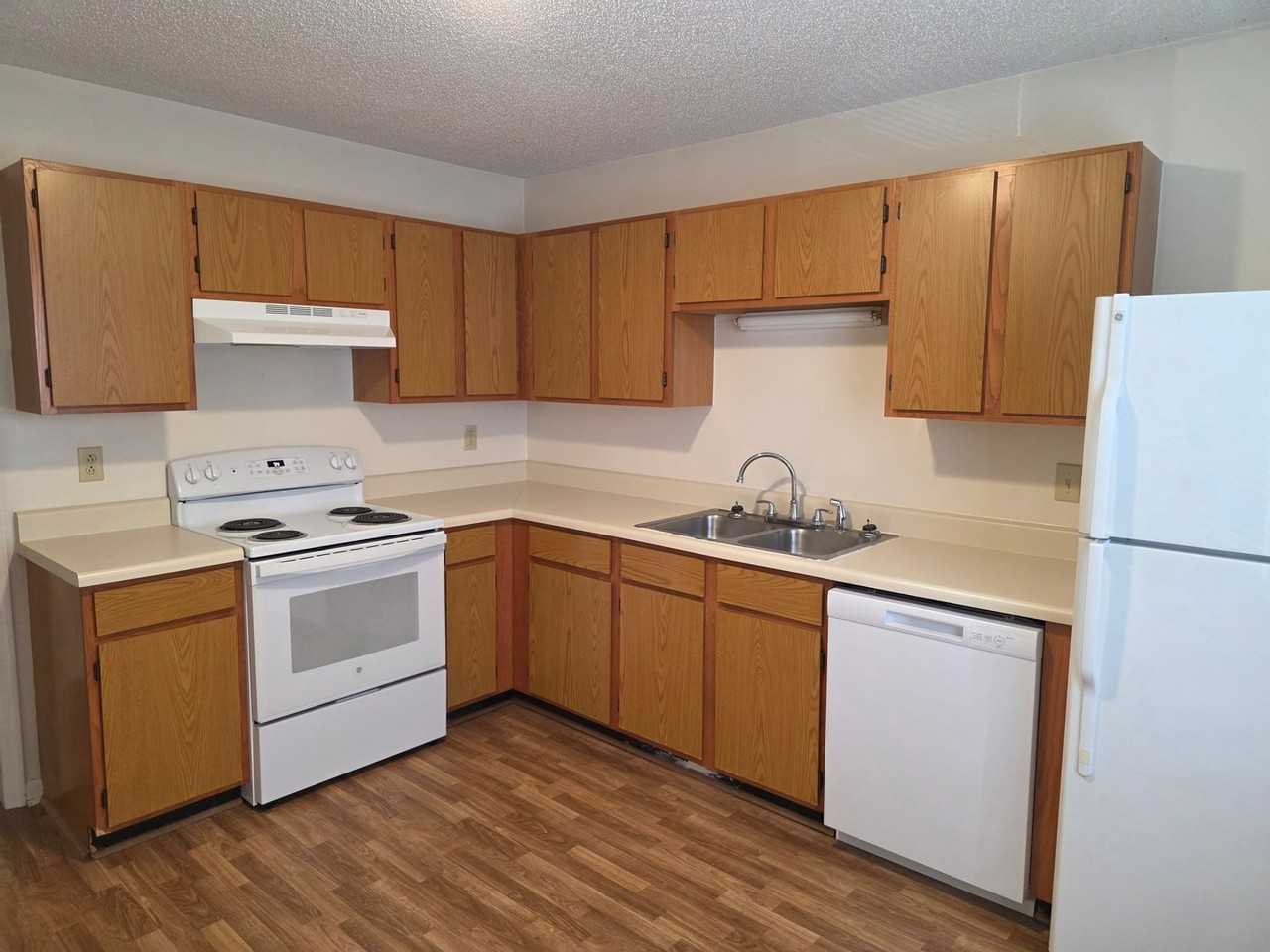 26 Mustang Ct #C - Photo 4 of 11