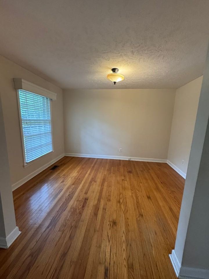 322 Kirkwood Dr - Photo 3 of 18