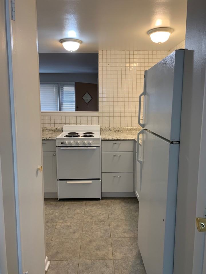 1417 N Broadway - Photo 2 of 6